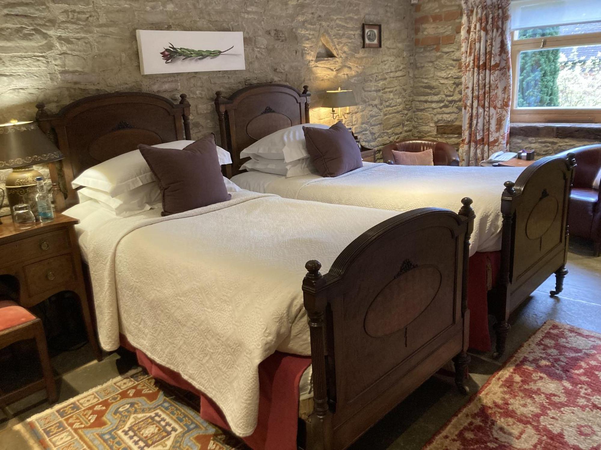 Old Downton Lodge ลุดโลว์ ห้อง รูปภาพ