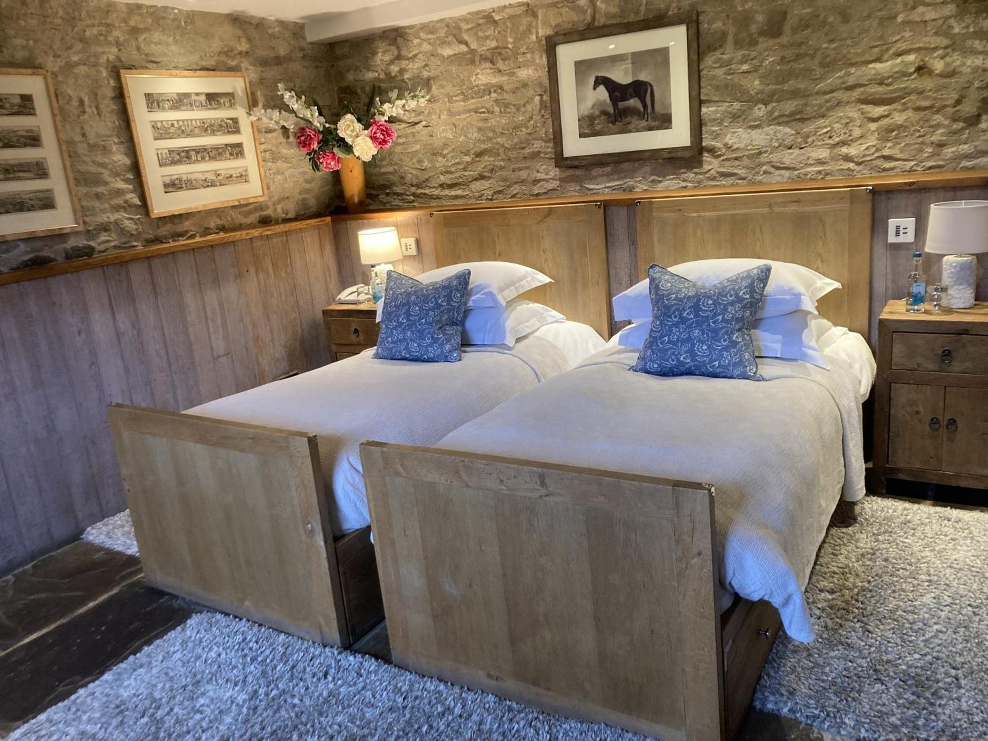 Old Downton Lodge ลุดโลว์ ห้อง รูปภาพ